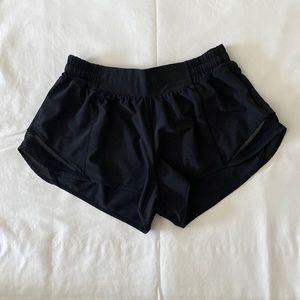 Black Lululemon Hotty Hot Low-Rise Short 2.5” Unlined